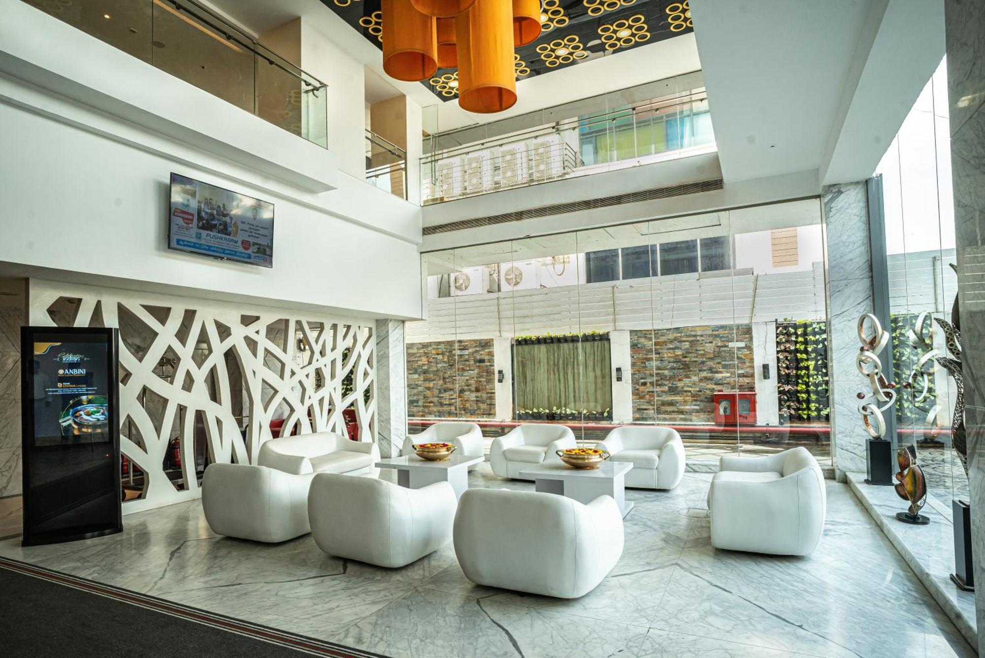 Hotel Oxina Lygon Tiruchirappalli Exterior photo